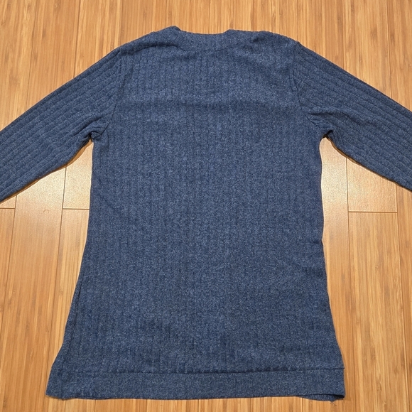 NWOT Grecerelle Blue Women's Sweater - Picture 9 of 10